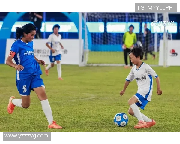 德阳足球帅哥的成长之路与梦想追逐展现青春活力与拼搏精神