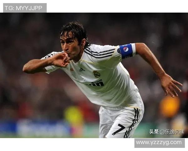 穿越时空的绿茵传奇时光机足球带你重温经典赛事与球星瞬间 穿越时空的绿茵传奇时光机足球带你重温经典赛事与球星瞬间